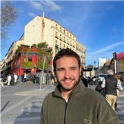 Soy profesor particular de lengua castellana y literatura. He dado clase a chic@s de tercero de la ESO y Bachillerato con muy buenos resultados. También doy clases de español a extranjeros de habla inglesa